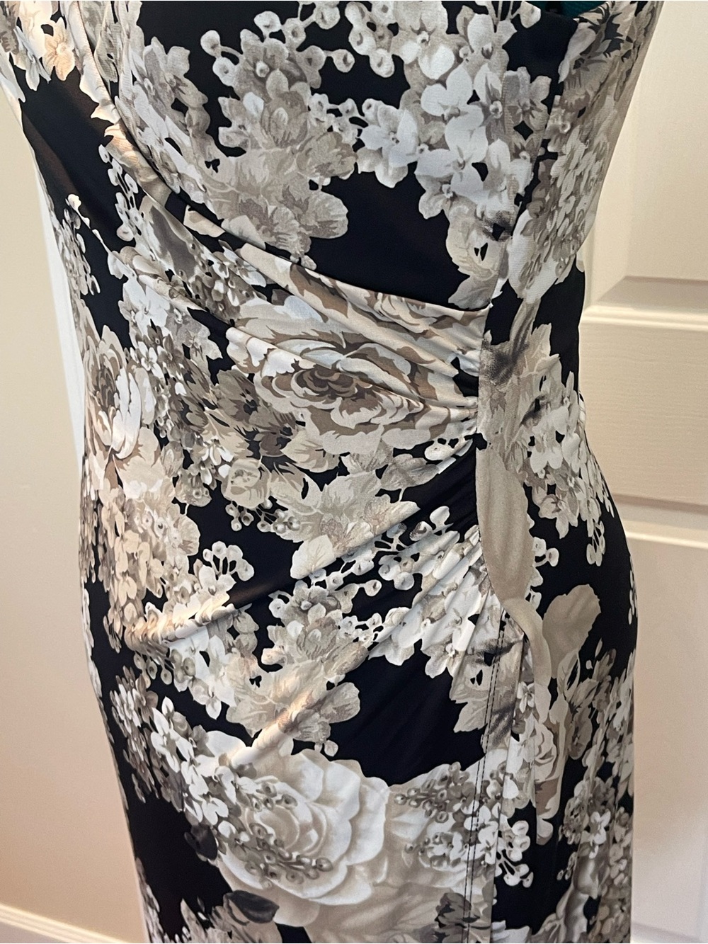 connected apparel Black and Cream Floral Midi Dress with Keyhole - Picture 14 of 16